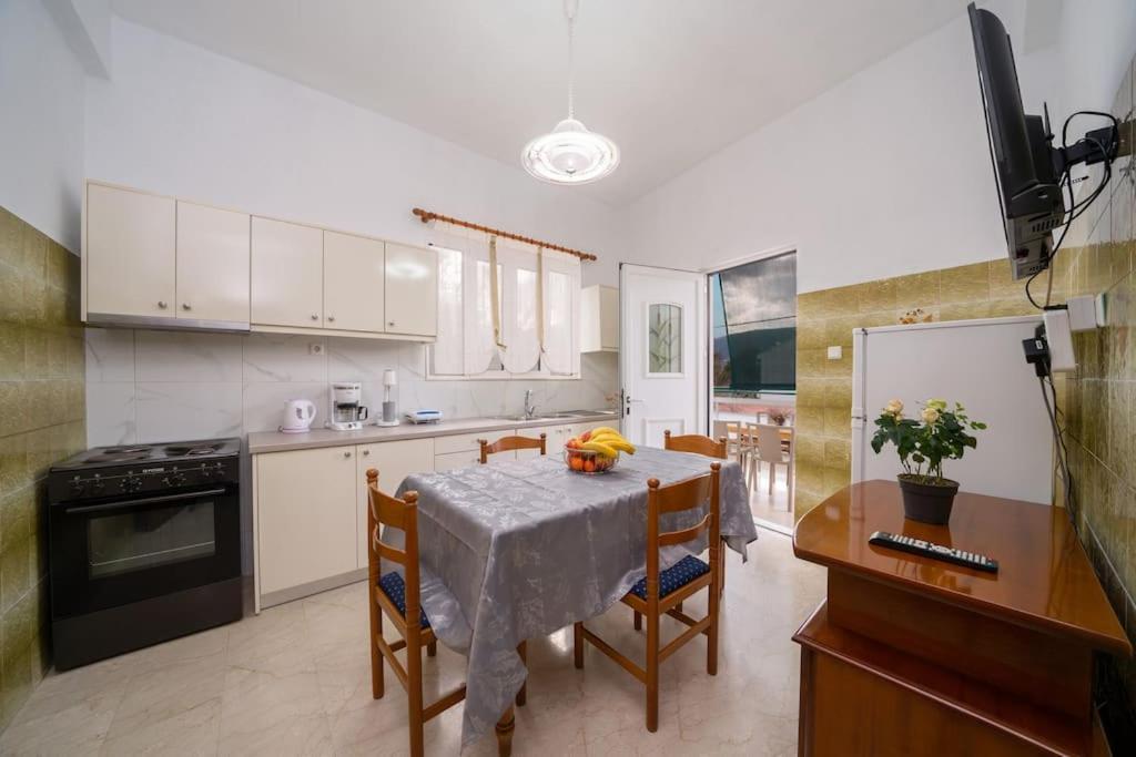 Vasilakis Apartment Sami  Bagian luar foto